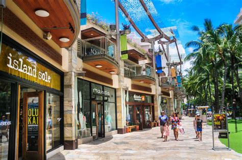 Best Honolulu Shopping Neighborhoods The Twin Fin Hotel Waikiki