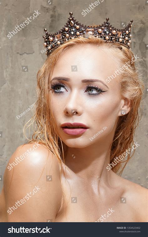 Nude Sexy Woman Perfect Body Sexy ภาพสต็อก 1354523402 Shutterstock