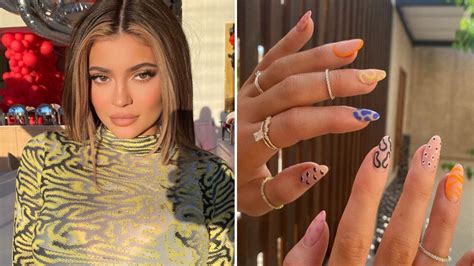 Kylie Jenners Mismatched Nail Polish Is A Cute Look For Short Nails Allure