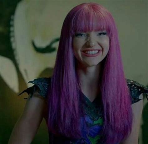 Mal Dove Cameron Descendants Descendants Wicked World Disney Channel