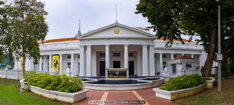 It is also a reference to other hospitals such as. Photo of Sultan Abdul Halim Muadzam Shah gallery. Alor ...