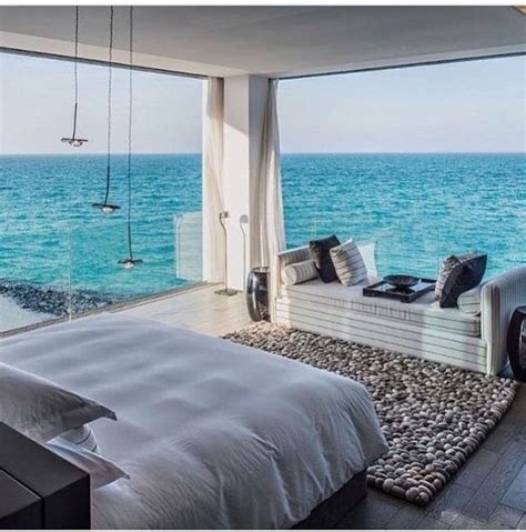 48 Daring Glass Bedroom Design Ideas Digsdigs