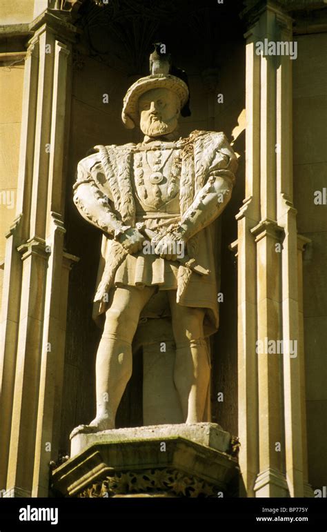 Statue Of Henry Viii Founder Of Kings College At Cambridge England