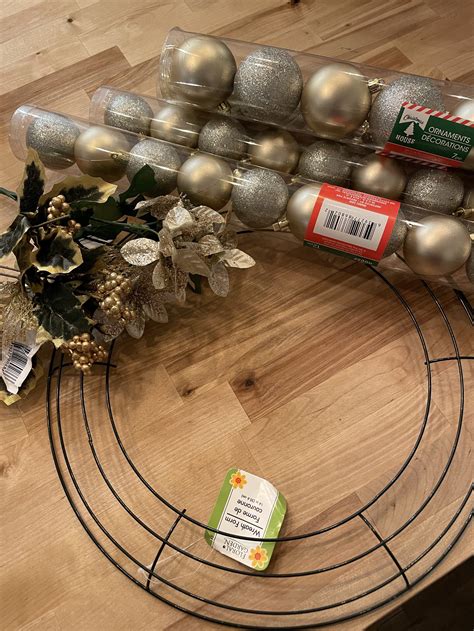 Diy Dollar Tree Ornament Wreath 12 Re Fabbed