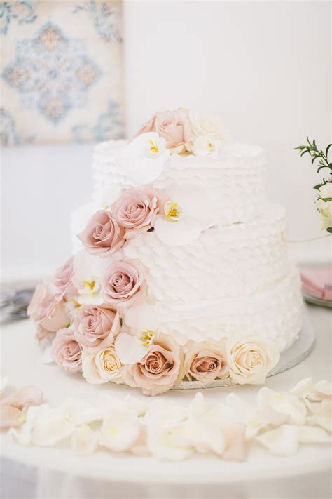 Wedding Cake With Pink Roses Elizabeth Anne Designs The Wedding Blog