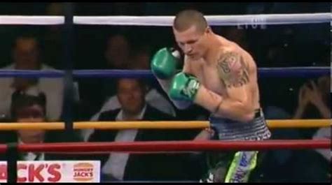 Boxer Fakes Being Knocked Out