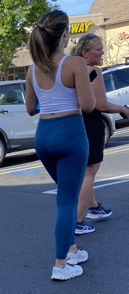 perfect college ass in blue leggings spandex leggings and yoga pants forum
