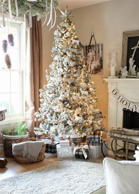 Let's decorate the christmas tree. Christmas Tree Decorating Ideas You Will Love