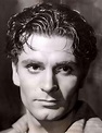 30 Handsome Portrait Photos of Laurence Olivier From Between the 1930s ...