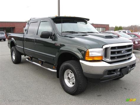 2001 Dark Highland Green Metallic Ford F350 Super Duty Lariat Crew Cab