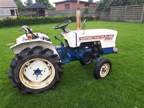 Mini Tractor Met Weinig Draai Uren Kopen Landbouw