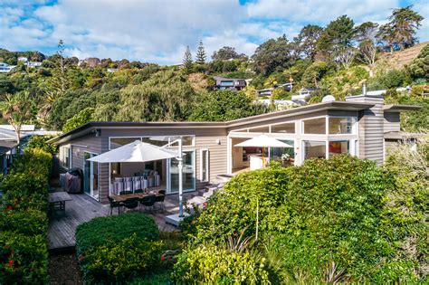 Onetangi Beach Seaviews Holiday House