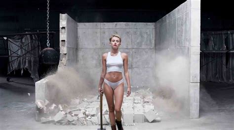 Miley Cyrus Explosiva En Su último Videoclip