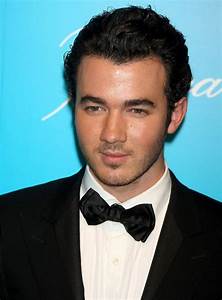 Kevin Jonas Picture 75 2011 Unicef Snowflake Ball Arrivals