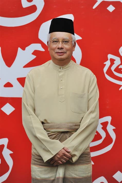 Check out this biography to know about his birthday, childhood, family life, achievements and fun facts about him. PANEH MIANG©: Senarai MT UMNO yang layak DISINGKIR