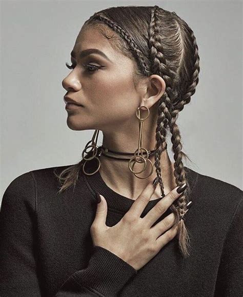 Pin By Maria Gonzalez On ♥ Haїr ♥ Curly Girl Hairstyles Zendaya