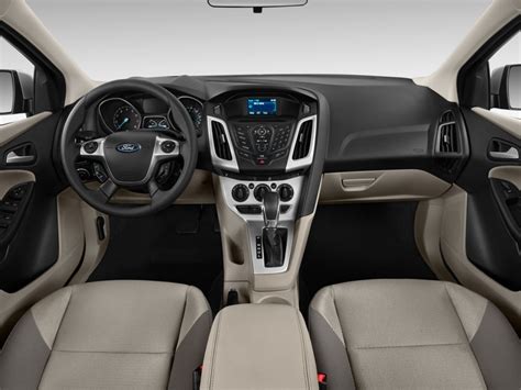 See the complete standard interior features for 2013 ford focus along with exterior and mechanical features. AutomotiveTimes.com | 2014 Ford Focus Review