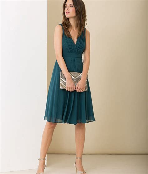 Robe croisée longue, manche longues retrouçable avec lacets, fleurie, bleue canard, polyester 50%, elasthanne 5%, viscose 45% taille unique correspond aux 38/40 made in italy. Les 25 meilleures idées de la catégorie Robe bleu canard ...