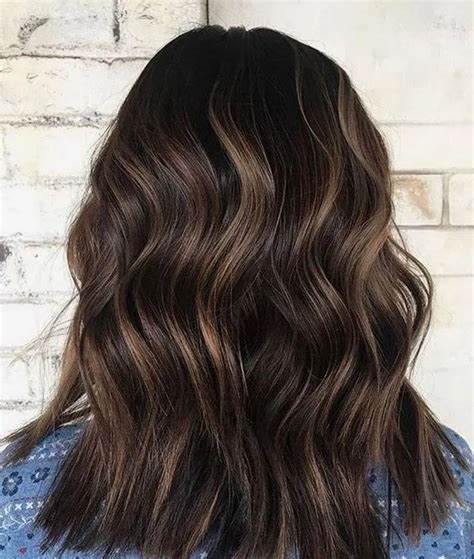 Subtle Balayage Brunette Hairstyles With Fall Winter Colors In