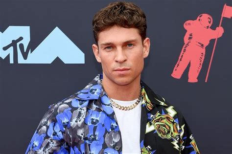 joey essex to open up on mum s suicide when he was 10 in heartbreaking documentary mirror online