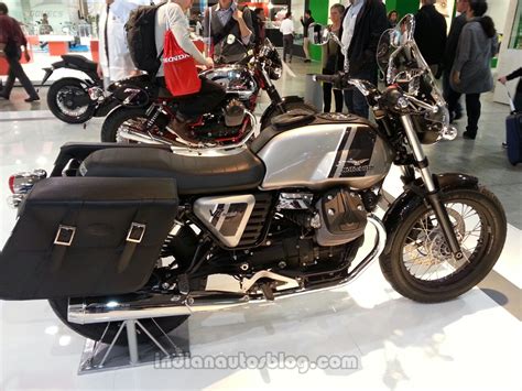 Eicma Live 2014 Moto Guzzi V7 Stone Special And Racer