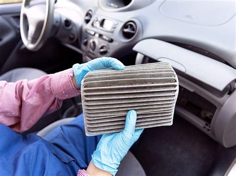 Cabin Air Filter Facts Most Drivers Don T Know Reader S Digest Canada