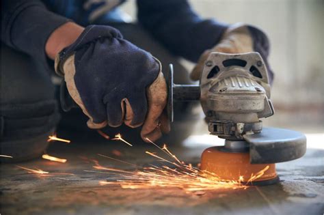 The 7 Best Knee Pads For Welding 2020