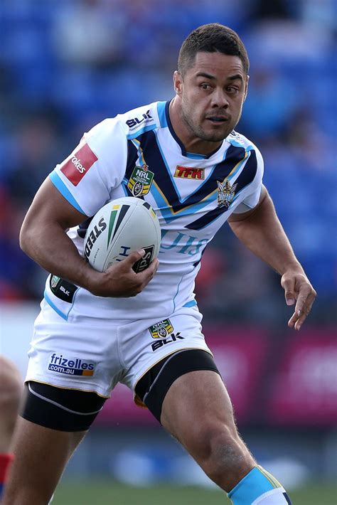 He currently plays as a running back for the san francisco 49ers of the national football league. Jarryd Hayne - Jarryd Hayne Photos - NRL Rd 24 - Knights v Titans - Zimbio