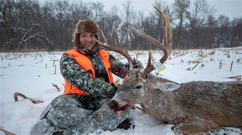Muzzleloader Hunting Big Buck Iowa Deer Hunting Action Youtube