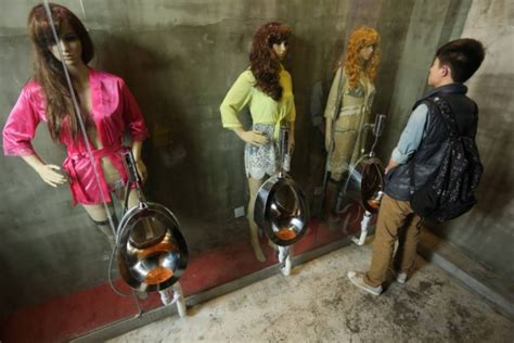 Men Are Getting Freaked Out By This Really Weird Toilet In China Metro News