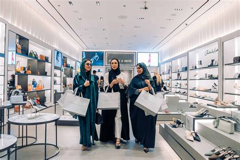 انطلق في مراكز التسوق في عطلة نهاية الأسبوع هذه في عيد الأضحى ، مع عروض مفاجآت الصيف في دبي