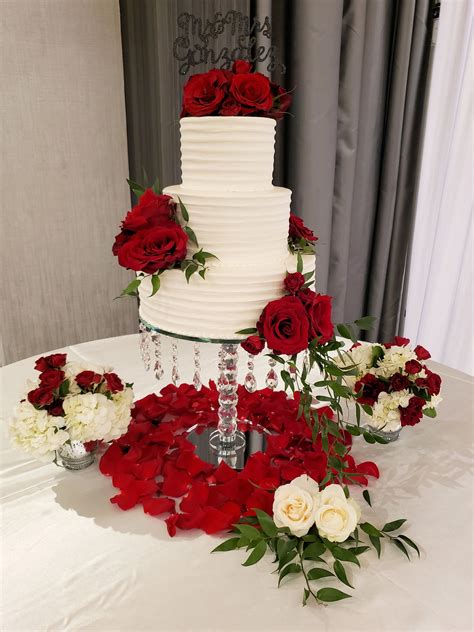 Buttercream Textured Wedding Cake Red Silver Wedding Red Rose Wedding