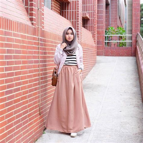 √ 30 Style Hijab Casual Simple Kekinian Remaja Vintage