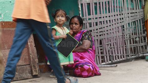 Poor Mother And Daughter Hyderabad India 15th Aug 2022 Editorial Photography Image Of Female