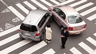File:Japanese car accident blur.jpg - 维基百科，自由的百科全书