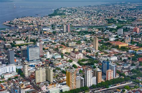 Manaus is a brazilian city of about 2.5 million, located on the rio negro a few miles before it meets the rio solimões to form the amazon river properly. Manaus - Voyages - Cartes