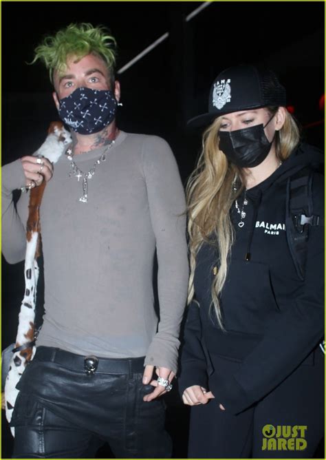 Avril Lavigne Meets Up With Mod Sun For Dinner In West Hollywood Photo