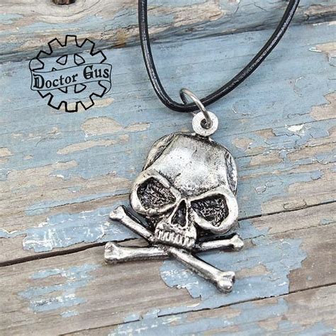 Skull And Crossbones Pendant Handcrafted Artisan Pewter Pirate