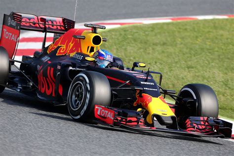 Max verstappen admitted the significantly lower speeds of the new f1 cars for the 2021 season is not what we want as he thinks it will feel too slow. Verstappen de snelste op tweede testdag in Barcelona ...