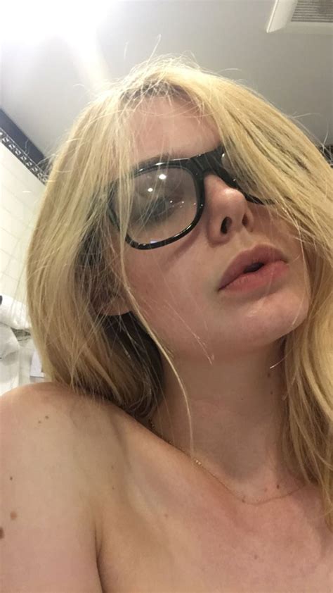 Elle Fanning Topless Thefappening