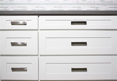 Shop our faircrest white shaker cabinets. Classic White Shaker Kitchen Cabinet - Kitchen Cabinets ...