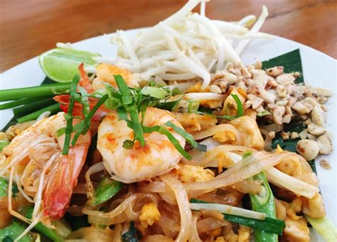 How To Make The 30 Minute Authentic Pad Thai Recipe Lists Of Food Recipes