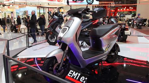 Honda To Launch 2 Electric Two Wheelers With Swappable Batteries In