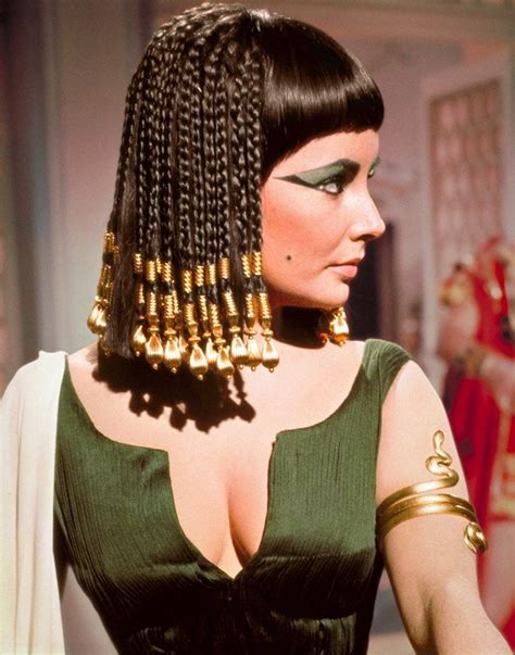 Top 10 Facts About Cleopatras Costumes Cleopatra Makeup Egyptian