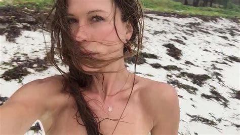 Rhona Mitra Topless On Beach Free Outdoor Porn Video Ee