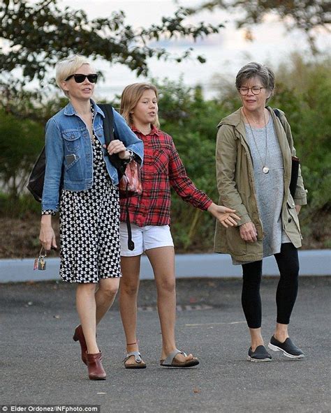 michelle williams steps out with her mom and daughter matilda ledger michelle williams