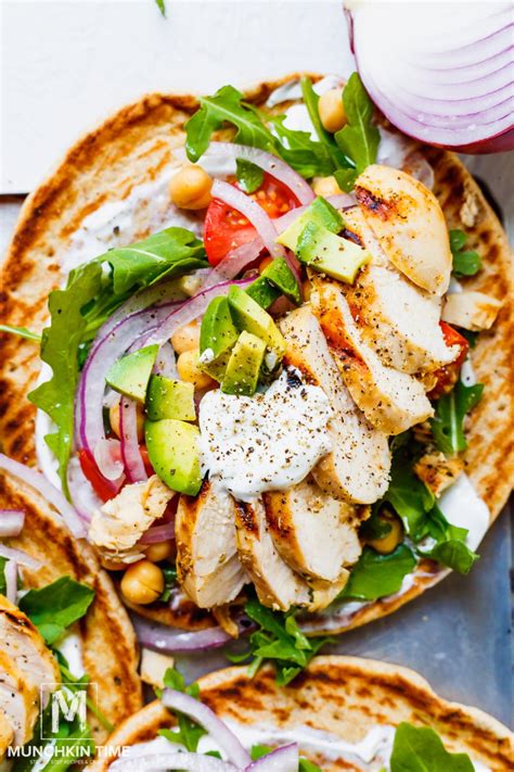 Pita pockets with crunchy romaine, roasted beets, chicken & manchego cheese. Easy Grilled Chicken Pita Recipe - Munchkin Time