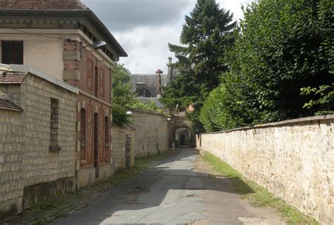 The latitude and longitude of poissy are. Poissy in Île-de-France - Medieval Histories