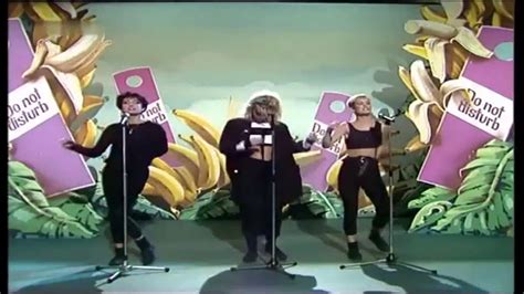 Bananarama Do Not Disturb Live 1985 Youtube