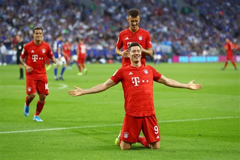 Fc Bayern Tor Maschine Robert Lewandowski Jagt Gerd Müllers Rekorde